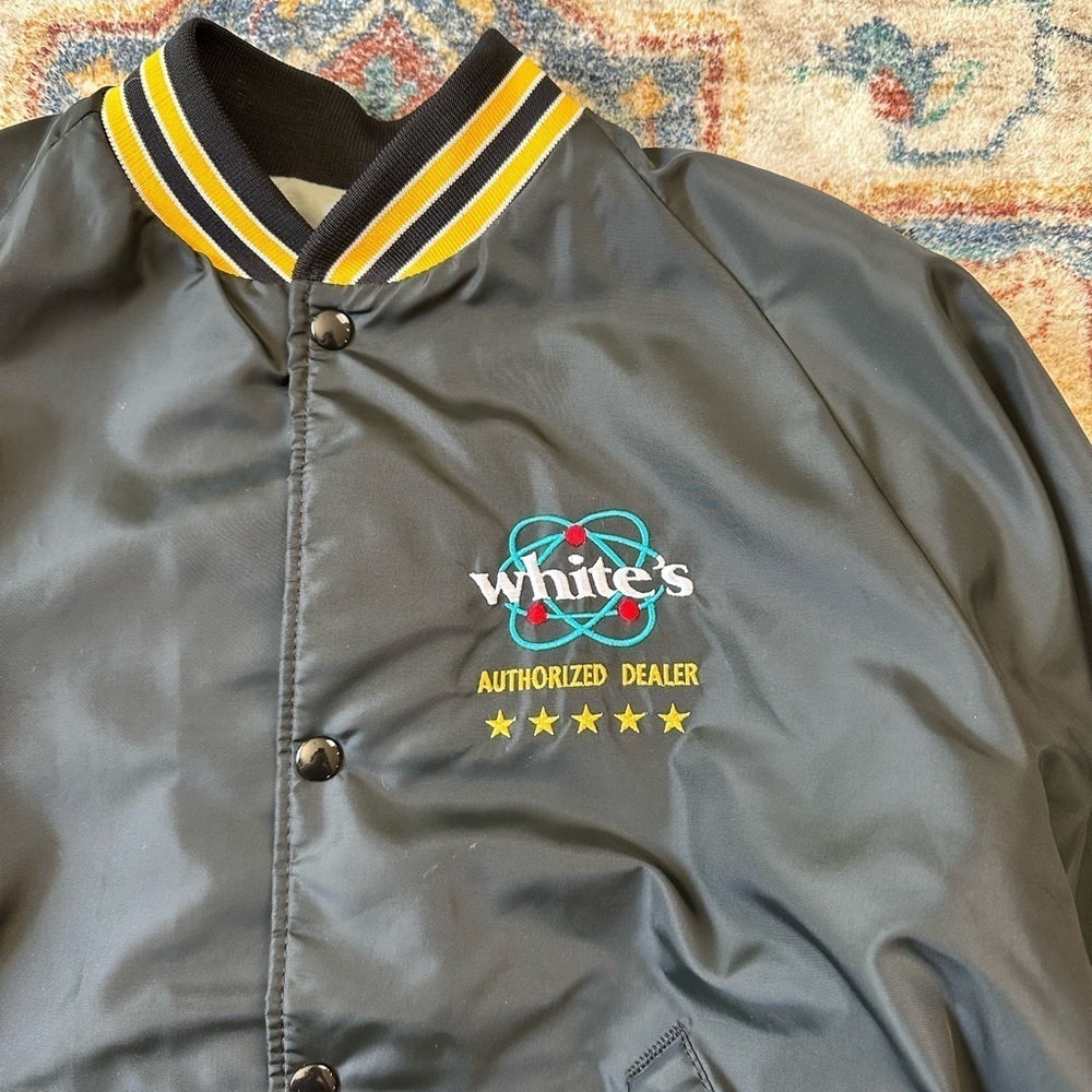 Vintage 1980s White’s Authorized Dealer Satin Jacket Large - Picture 4 of 4